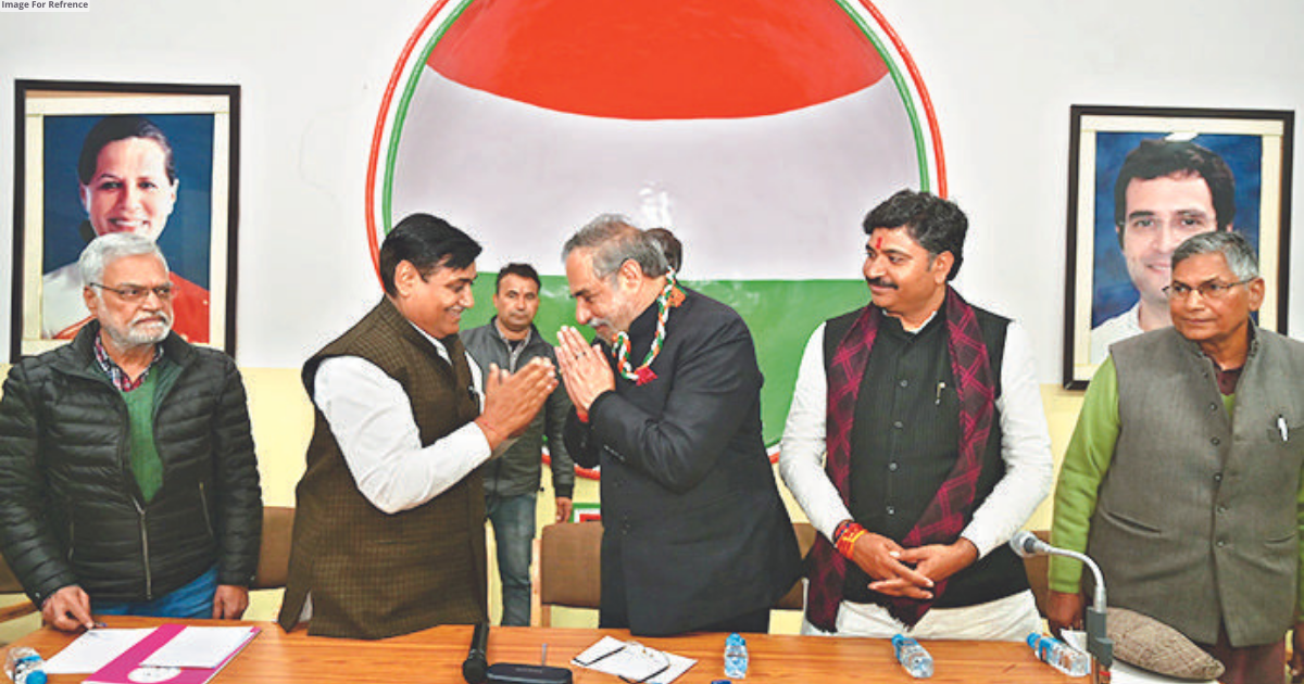 LS polls: Anand Sharma meets Congress leaders